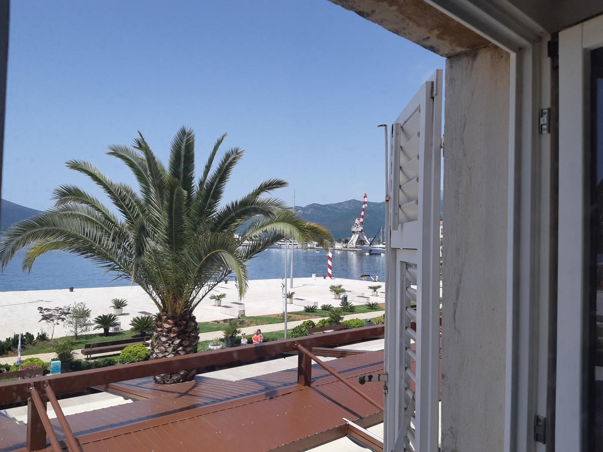 Mulo Stanicica Tivat Pokoj fotografie
